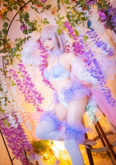 美女一丝一挂不遮挡图片_蓝光高清视频播放