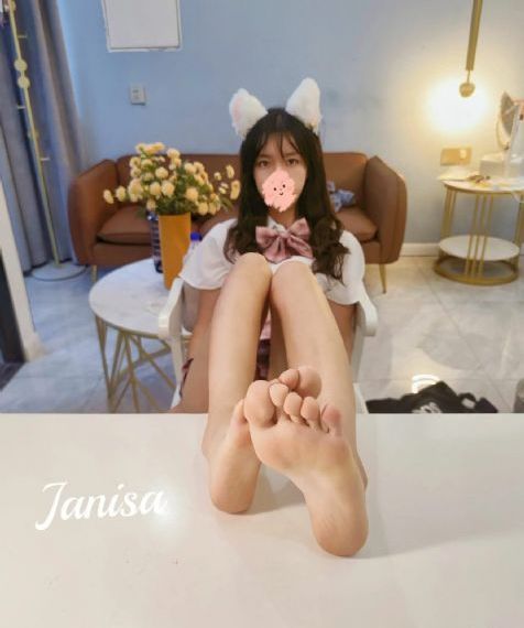 继夫咬着小娇乳h边_DVD免费在线播放