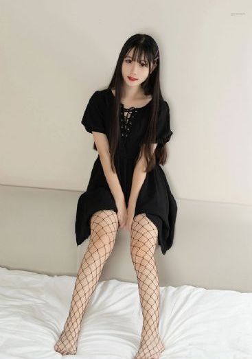 金莎的胸罩是什么颜色的啊_国语版完整版