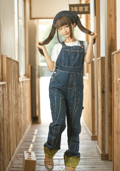 AV喷水妇女_4K全集在线观看