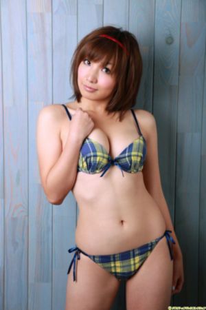 直接把岳按倒在餐桌上_HD动漫免费观看