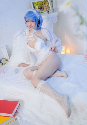 伦理大尺度R级深情触摸_DVD免费播放