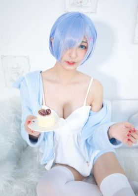 亚洲avvvv_超清免费观看视频